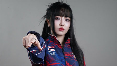 Simone Inzaghi celebrating with his Inter Milan players after beating Barcelona.